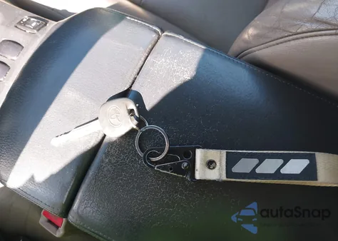 2006 Toyota 4Runner Limited V8 from USA, damaged, VIN JTEBT17R268032609